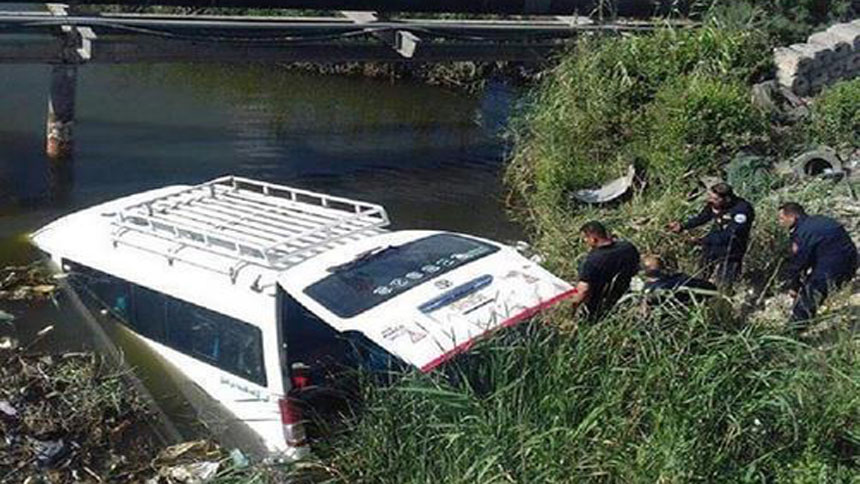 中国旅行团埃及遭遇车祸